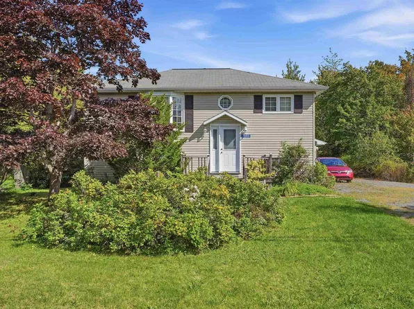 2093 Larry Uteck Blvd, Bedford, NS B4B 1E2