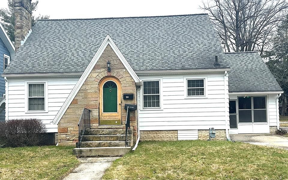1st image of 244 Walker St