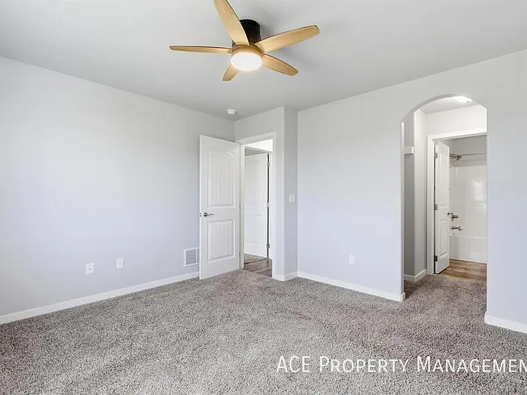 624 Civil Way — Photo 9