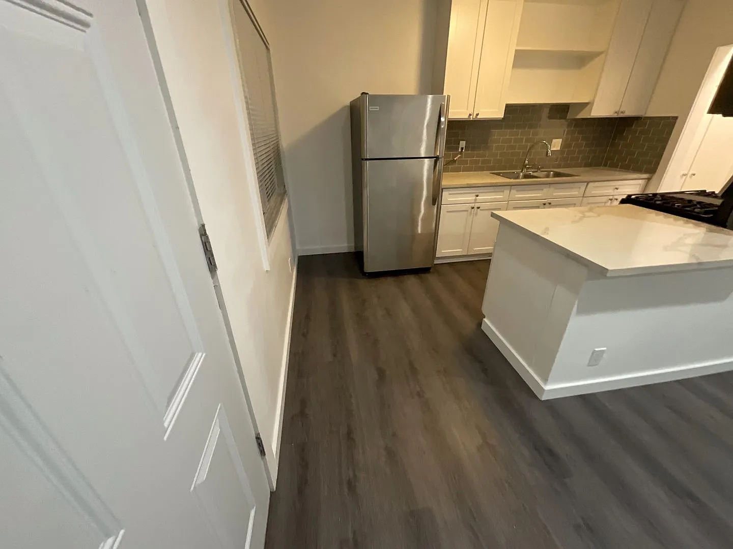 2652 Queen St — Photo 2