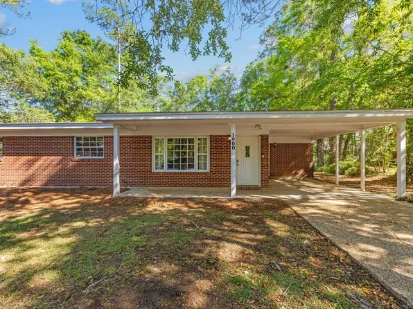 1900 Honeysuckle Dr, Tallahassee, FL 32304