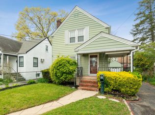 5 Cottonwood Rd, Port Washington, NY 11050