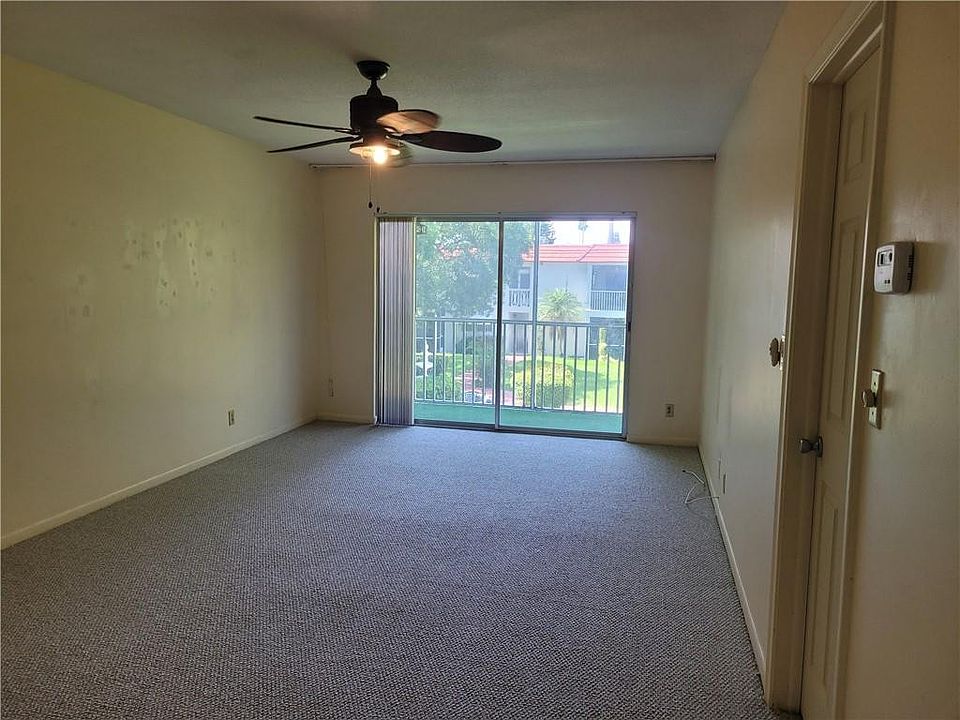 1st image of 899 SE 2nd Avenue #205