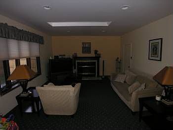 3rd image of 1325 Monmouth Ave