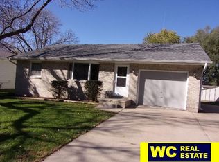 647 N 12th St, Blair, NE 68008