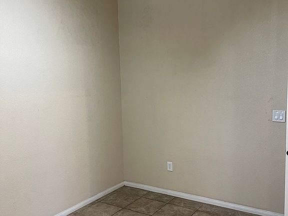 4th image of 6079 Silken Saddle St