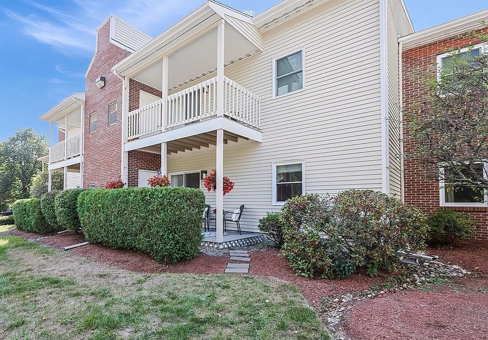 1st image of 31 Rose Ct Unit 31