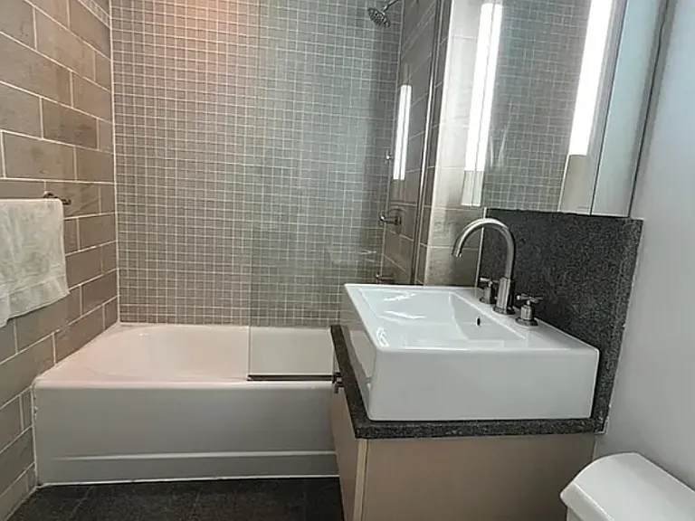 120 Greenwich St #6B — Photo 9