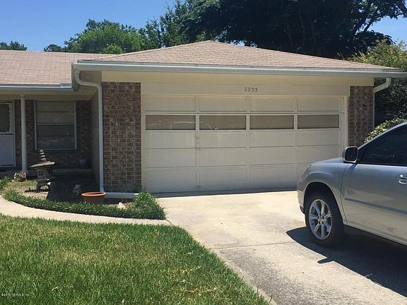 3rd image of 2233 Chablis Ct W