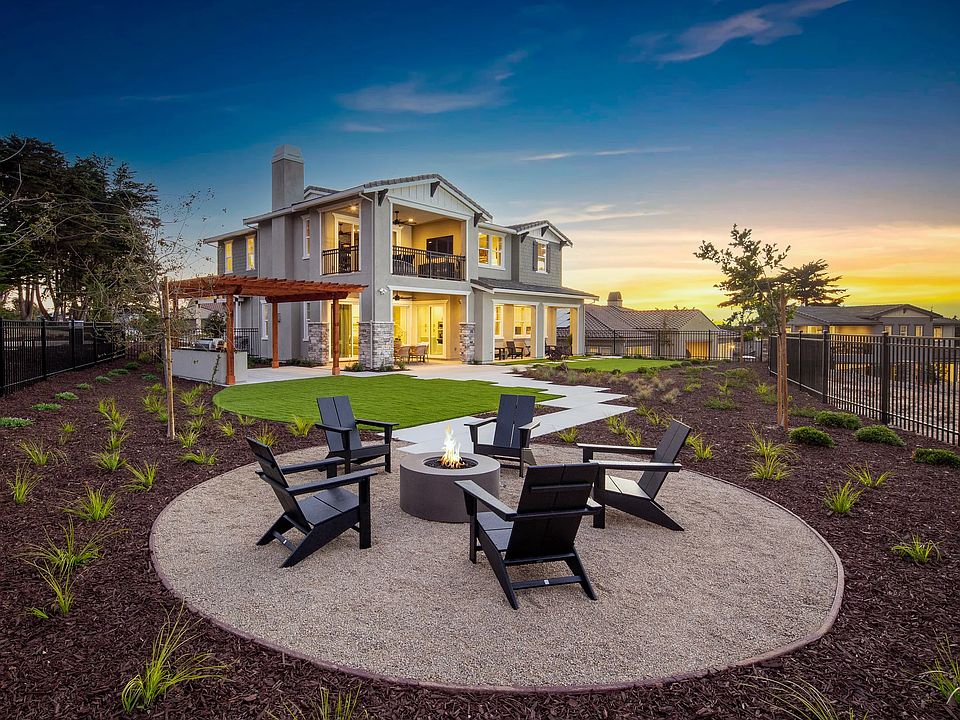 The Enclave Plan 1 Model Backyard