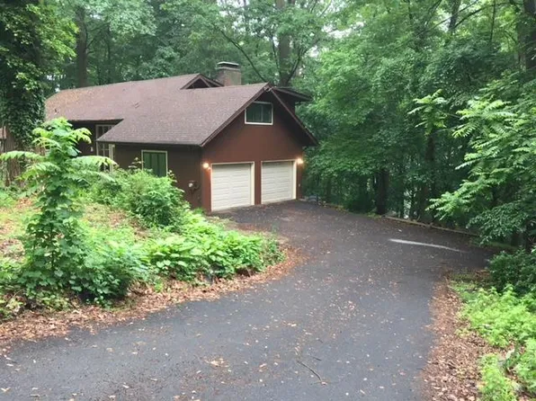 646 Woodview Dr, Hockessin, DE 19707