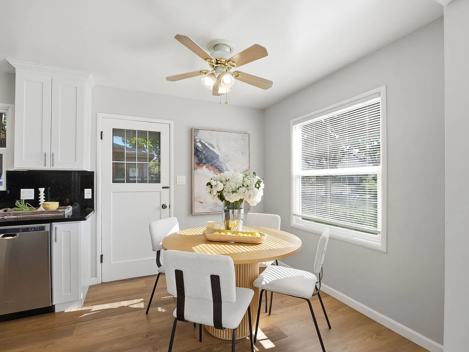 1 bed, 650 sqft, $2,950 — Photo 4