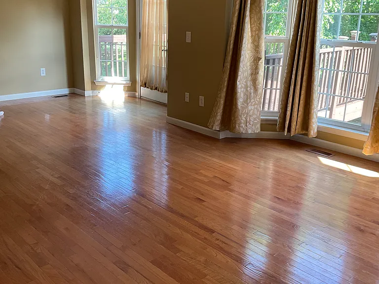 Beutiful hardwood floor