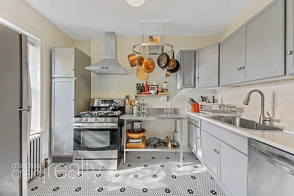 Rented by D'Andrea Craig Realty | media 12