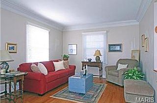 3rd image of 19 Berry Wood Dr