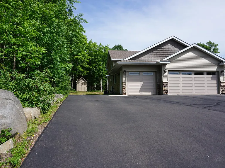5252 Twin Pines St — Photo 30
