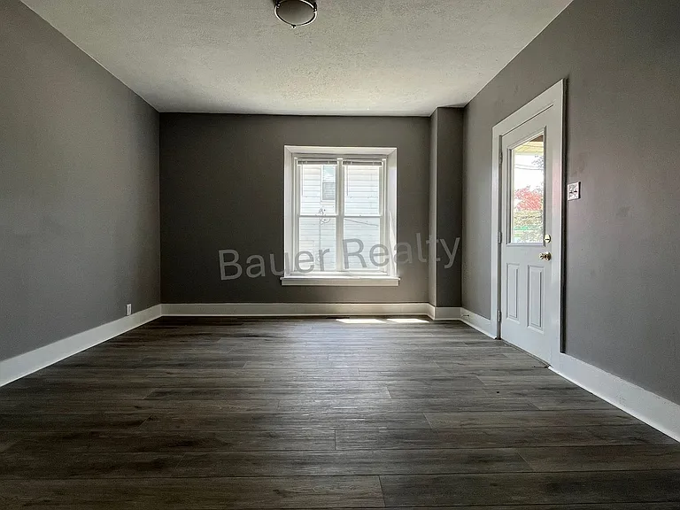 58 E Main St — Photo 16