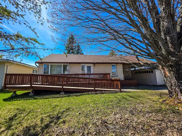 120 Picadilly Cir, Iroquois Falls, ON P0K 1E0