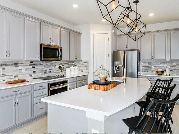 Kitchen with Grand Island