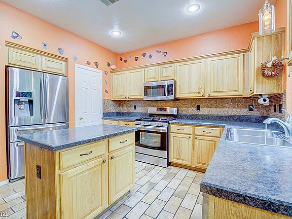 3rd image of 5894 Vintage Garden Ct