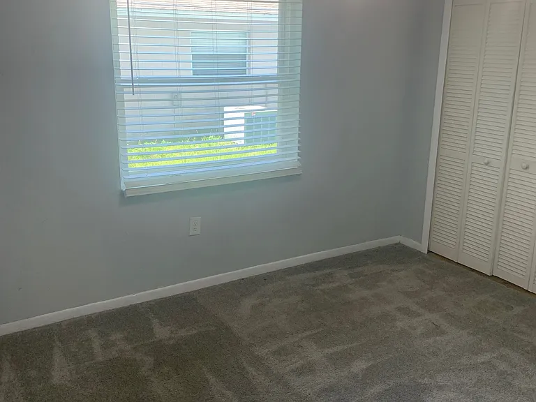 309 McClintock St — Photo 1