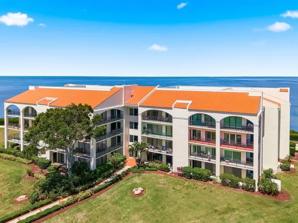 302 Mariner Dr #302, Tarpon Springs, FL 34689