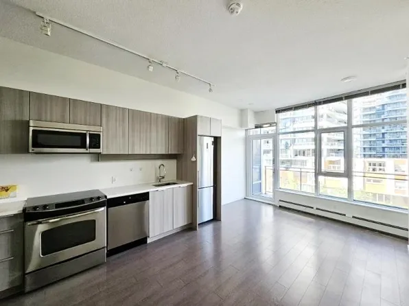 13308 Central Ave #317, Surrey, BC V3T 0M4