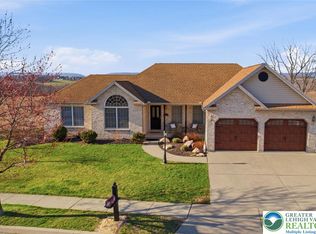 5529 Summit St, Whitehall, PA 18052