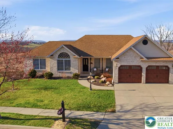 5529 Summit St, Whitehall, PA 18052