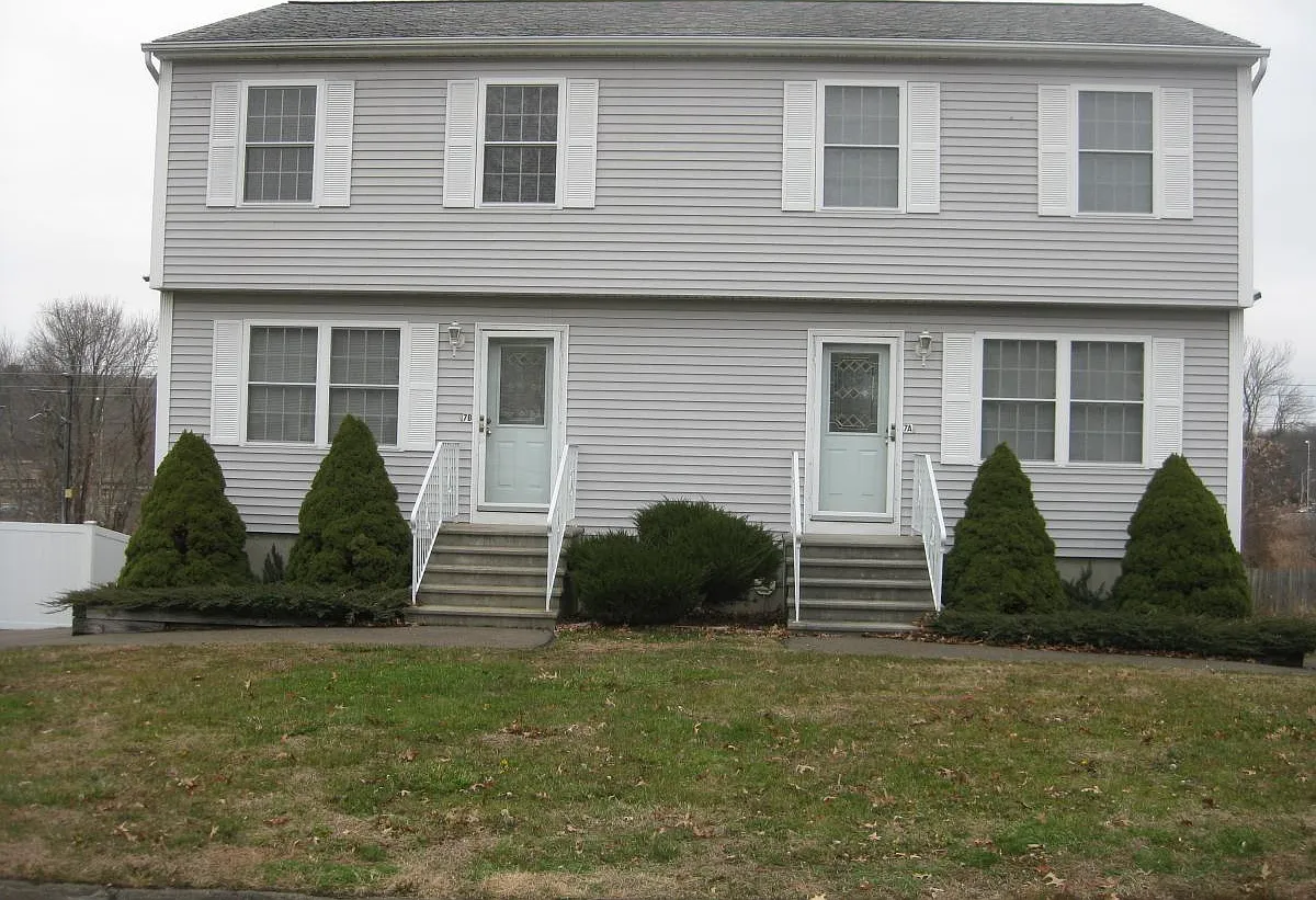 7 Donna Lane — Photo 1