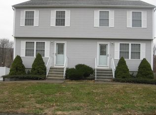 7 Donna Ln, Branford, CT 06405