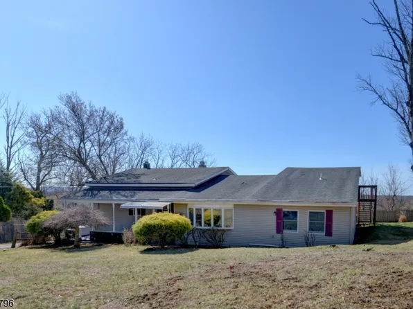 15 Sunrise Ln, Lincoln Park Boro, NJ 07035