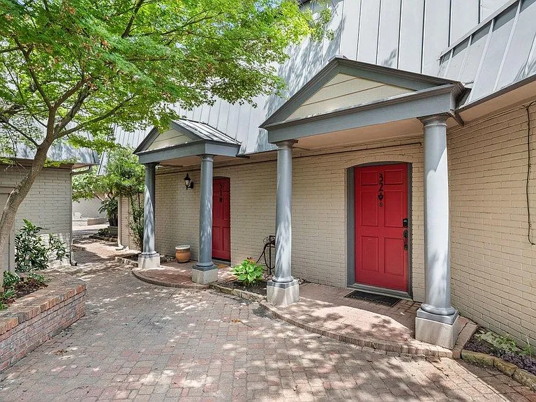 2500 Steck Ave #32 — Photo 25