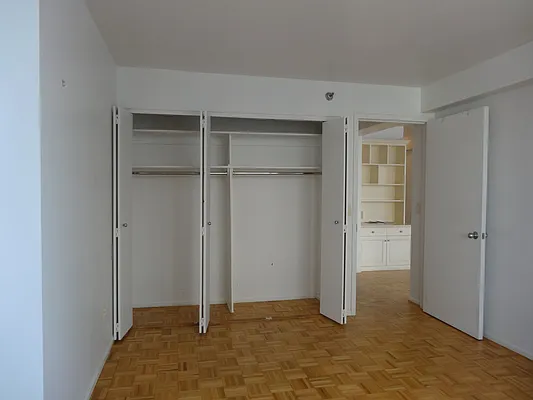 Sold by Nest Seekers International | media 34