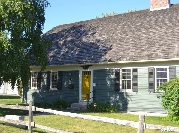 11 Smith Avenue, East Lyme, CT 06357