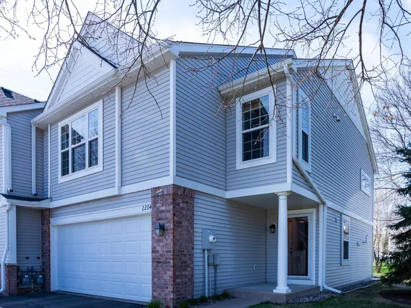 2204 Saint Johns Cir, Woodbury, MN 55129