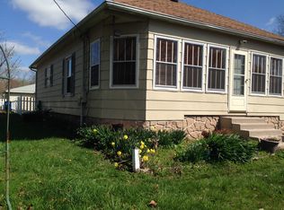 301 E 6th St, West Frankfort, IL 62896