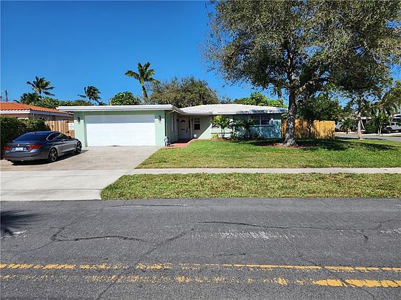 3rd image of 361 SE 8th Ct