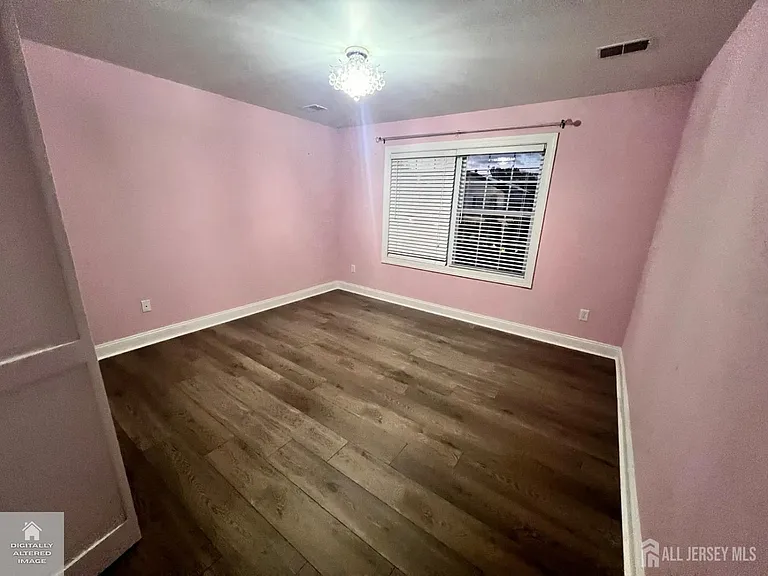 31 NE Parkerson Rd — Photo 14
