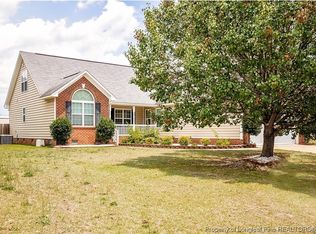817 Camwheel Dr, Hope Mills, NC 28348