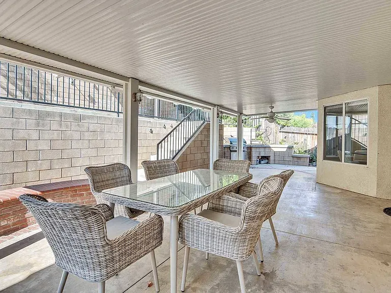 688 Black Oak Cir — Photo 33
