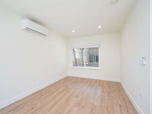 4th image of 680 Morro St APT B