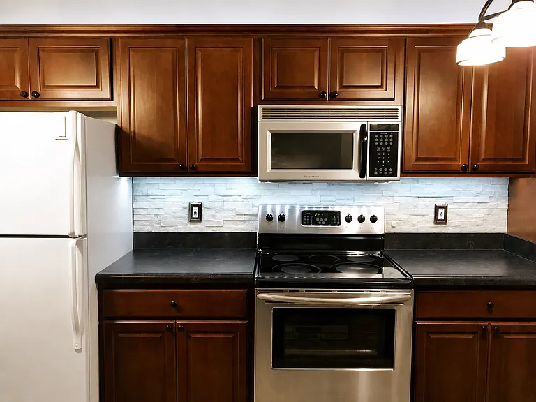 5728 Elwood St #2 — Photo 9