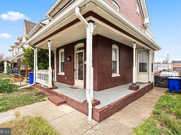 5th image of 48 Fairground Ave