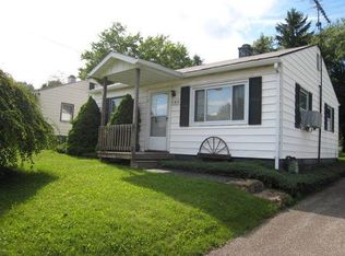 151 S Surry Rd, East Liverpool, OH 43920