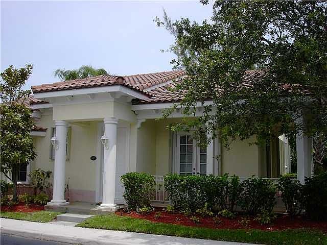1st image of 142 E Mangrove Bay Way