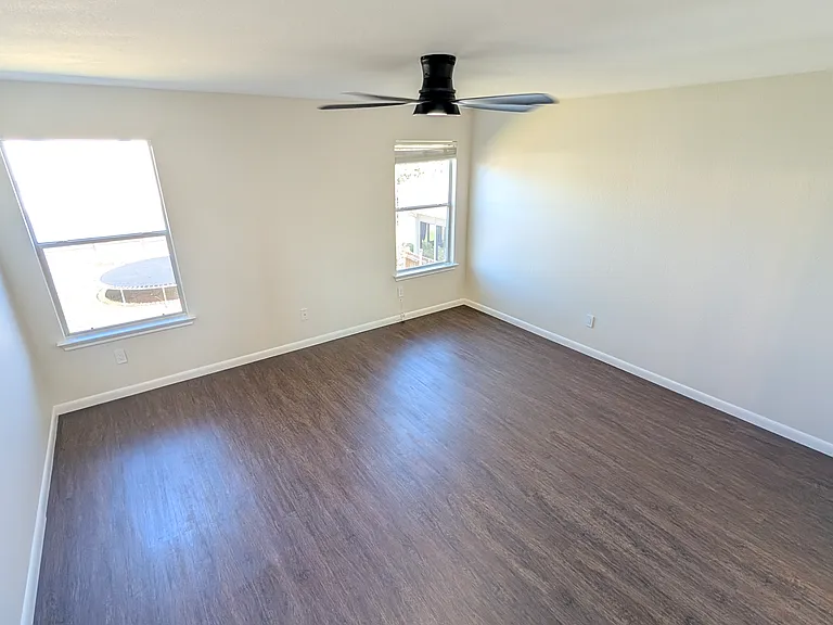 222 Phillips St — Photo 38