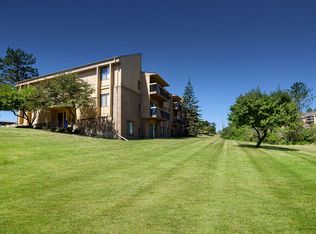 Franklin River Apartments, Southfield, MI 48034