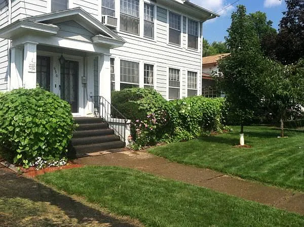 6 bed, 4000 sqft, $525 — Photo 2