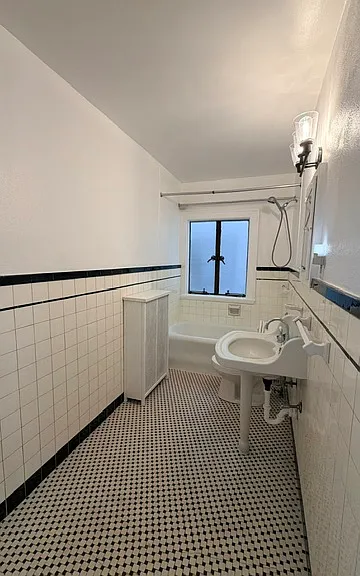 2226 Wooster Rd — Photo 11